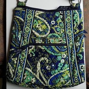 Vera Bradley Rhythm and Blues Iconic Hipster💙